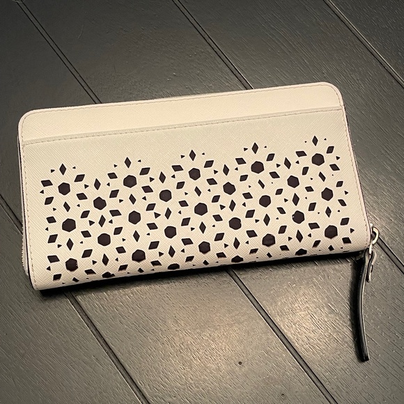 Kate Spade Zip-Around Wallet - Picture 2 of 4
